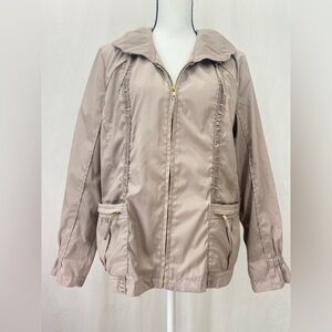 Chico's Zenergy Windbreaker Jacket Ruffle Collar neutral tan gray size 2 Medium